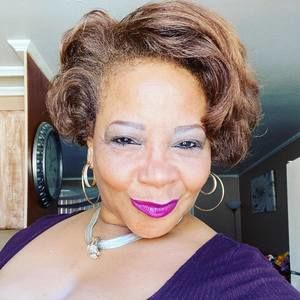 Meet your Posher, Damita